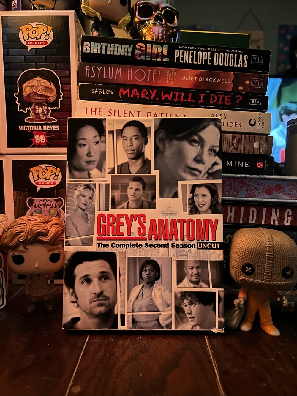 Grey's Anatomy DVD - Black, White & Red Cast Collage